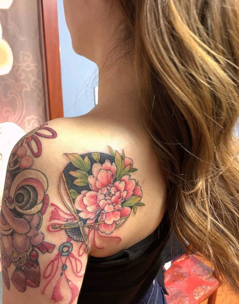 玫瑰扇纹身图片_肩部Old School纹身图案