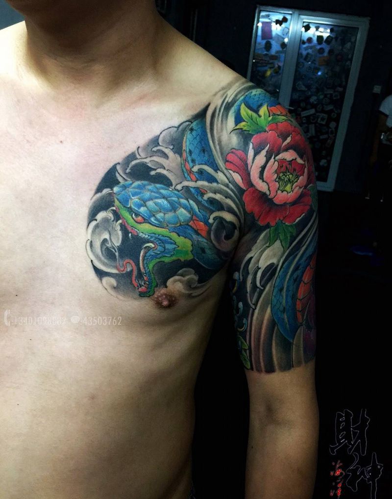 蛇半甲纹身图片_手臂成品肩部原创动物传统纹身图案