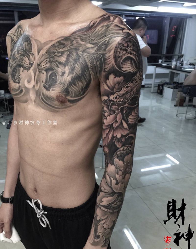 蛇花臂纹身图片_成品传统鬼神原创纹身图案