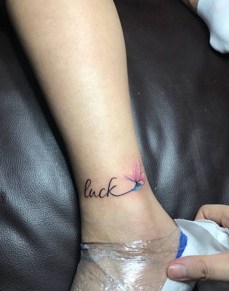 花朵配英文纹身图片_