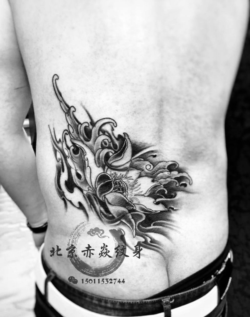 荷花纹身图片_