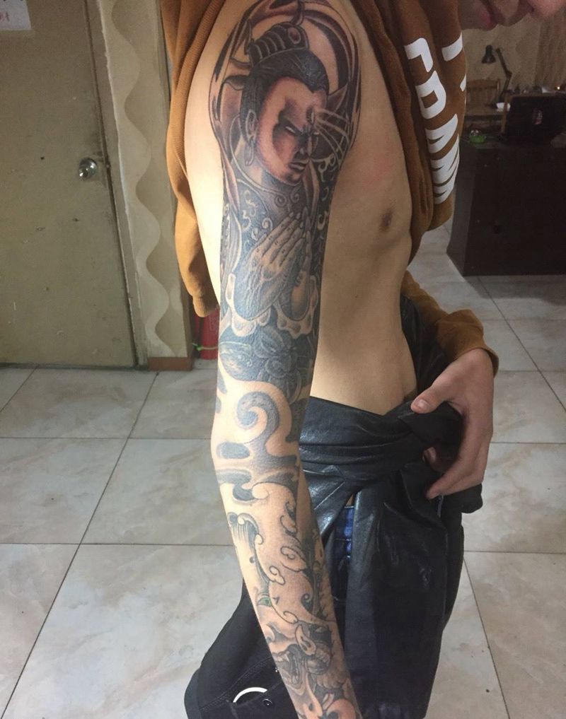 黑灰花臂纹身图片_