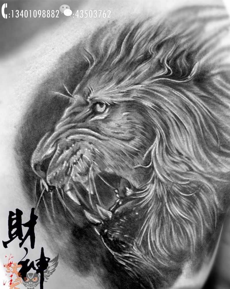 狮子纹身遮盖纹身图片_胸部原创动物写实肖像纹身图案
