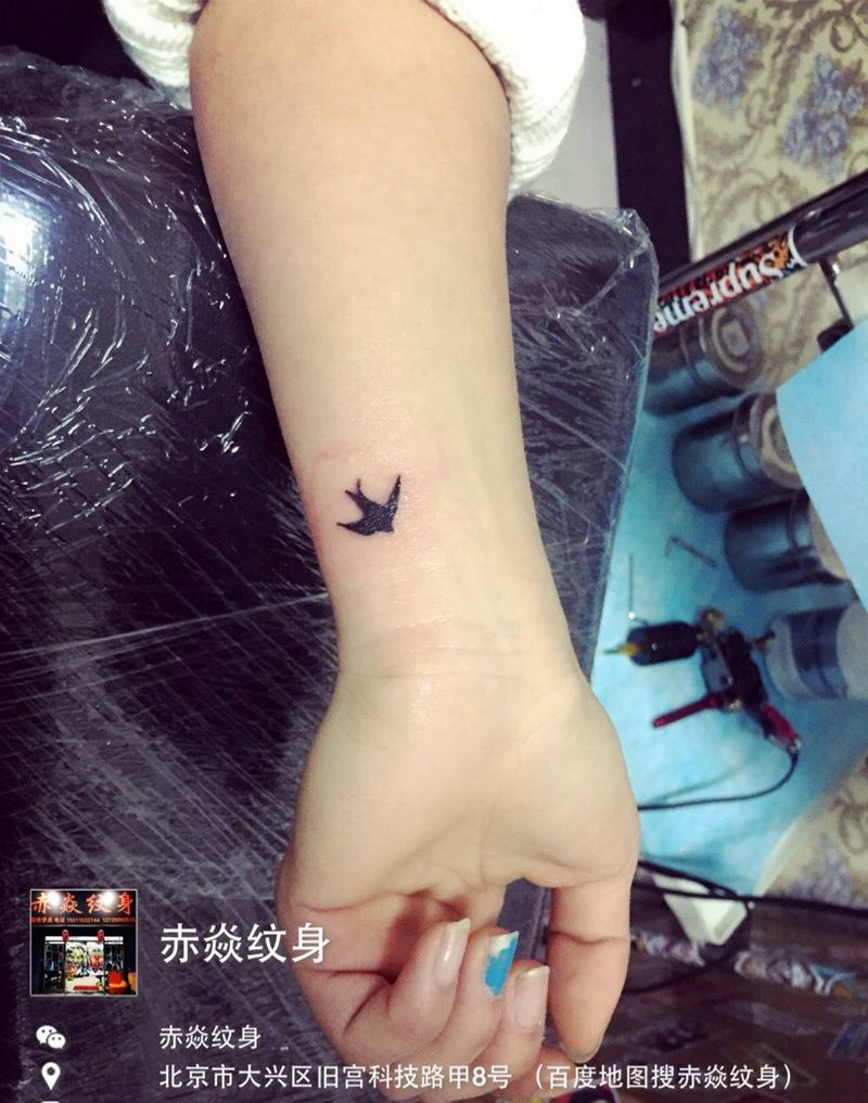 燕子纹身图片_