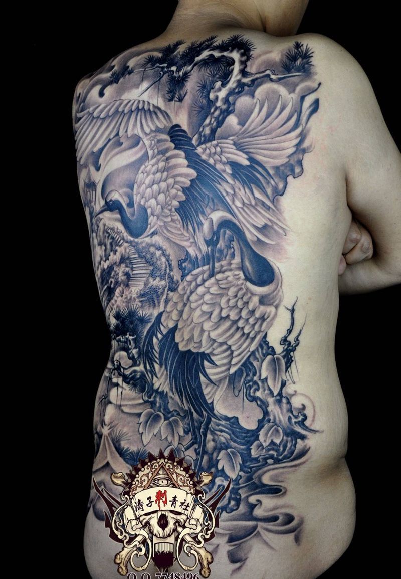 松鶴延年纹身图片_成品背部传统动物纹身图案