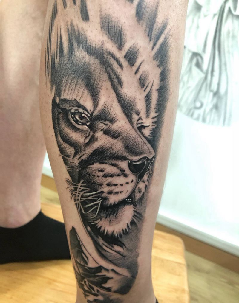 狮子纹身图片_腿部欧美写实狮子纹身图案