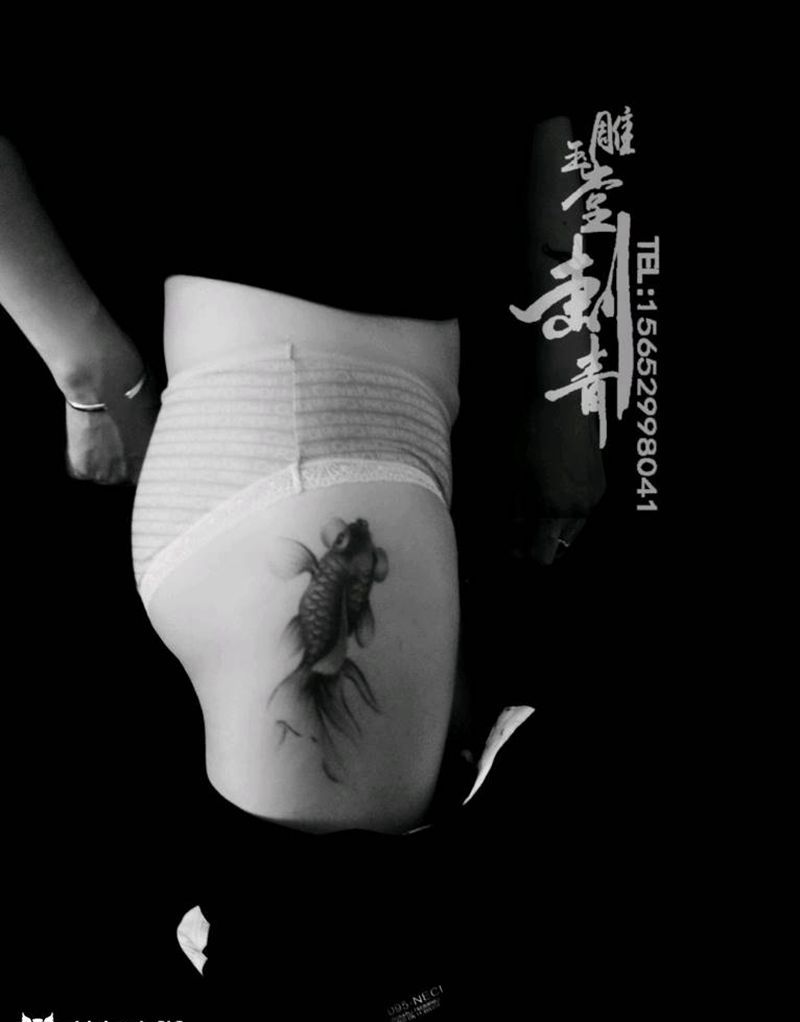 鱼纹身图片_腿部纹身图案