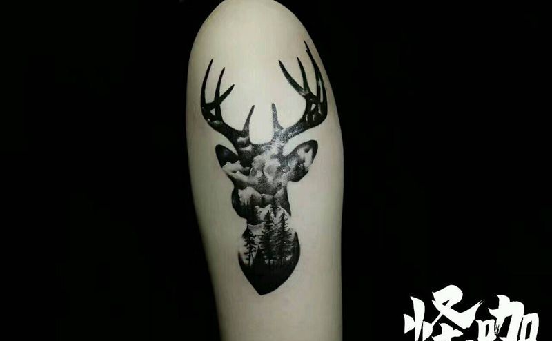 麋鹿纹身图片_手臂动物原创成品纹身图案
