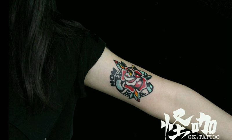 玫瑰纹身图片_手臂欧美植物原创成品纹身图案