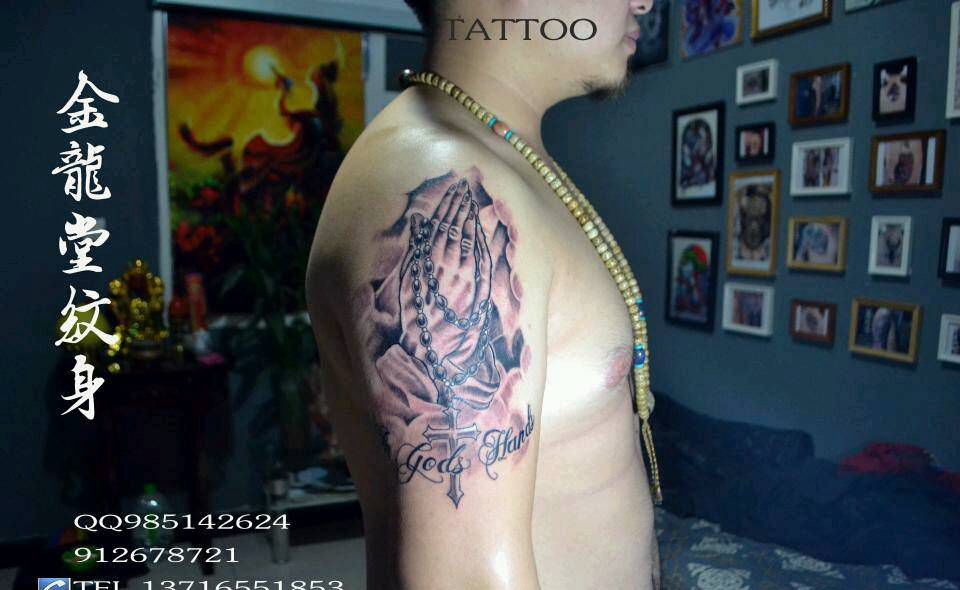 佛手纹身图片_手臂欧美宗教纹身图案