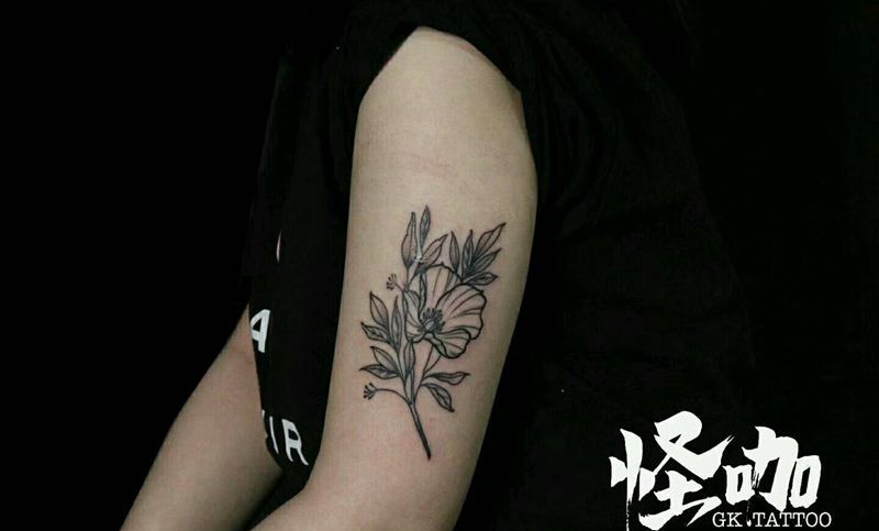 花卉纹身图片_手臂清新植物原创成品纹身图案