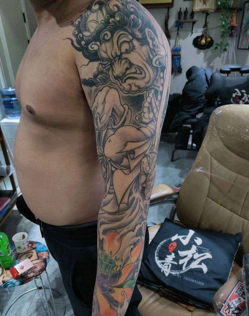 花臂不动明王，未完成纹身图片_手臂新传统纹身图案