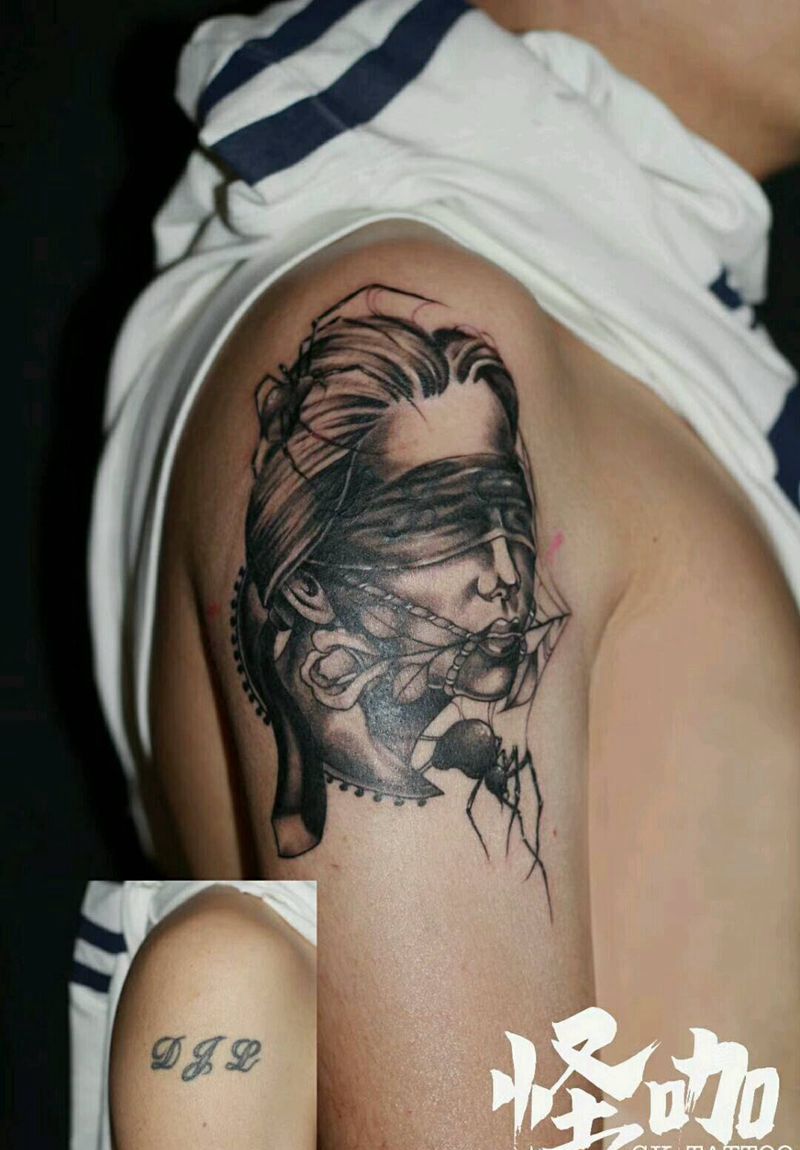 遮盖作品纹身图片_肩部欧美写实人物原创成品纹身图案