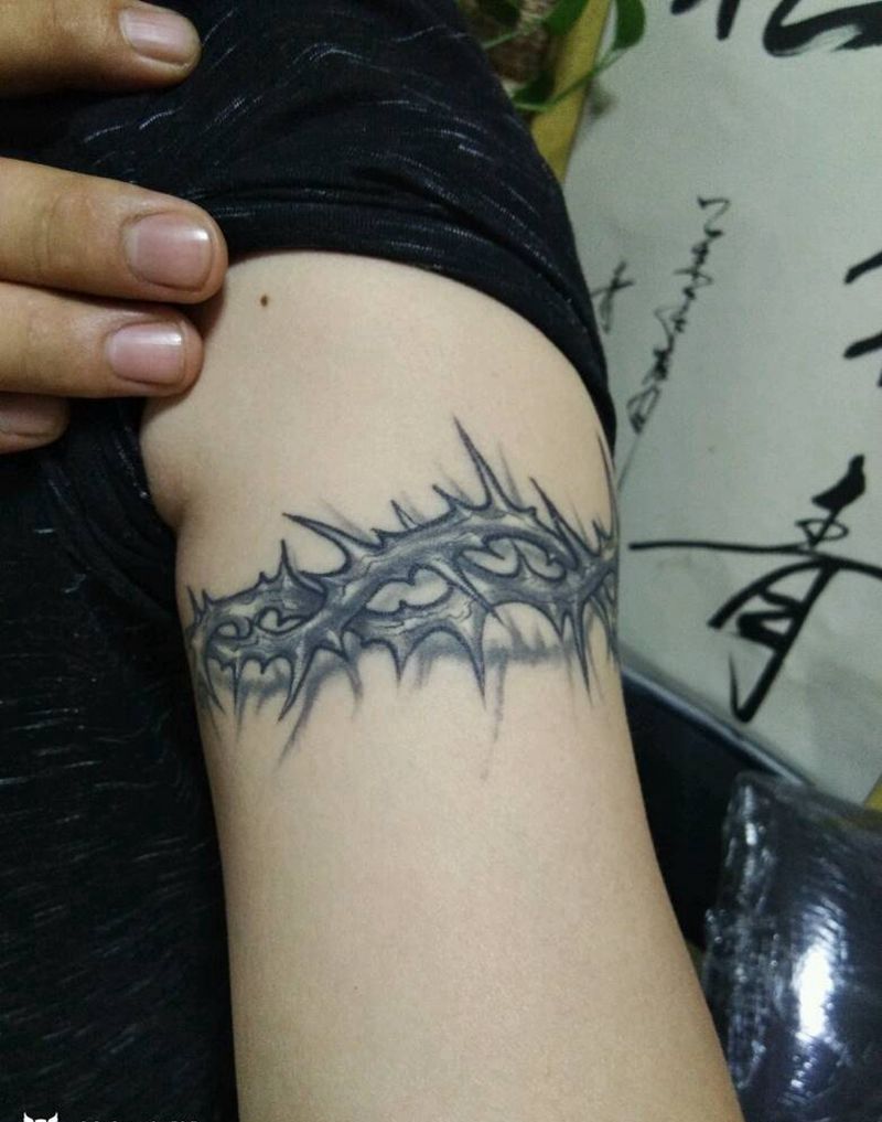 荆棘 臂环纹身图片_