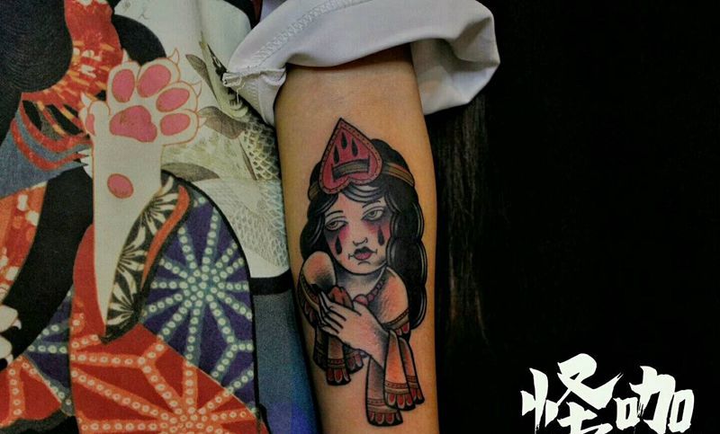 女人纹身图片_手臂欧美人物原创成品纹身图案