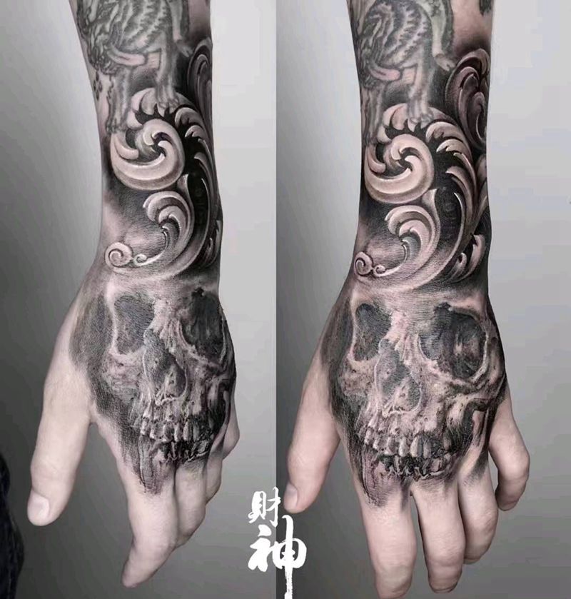 骷髅纹身图片_手部欧美写实纹身图案