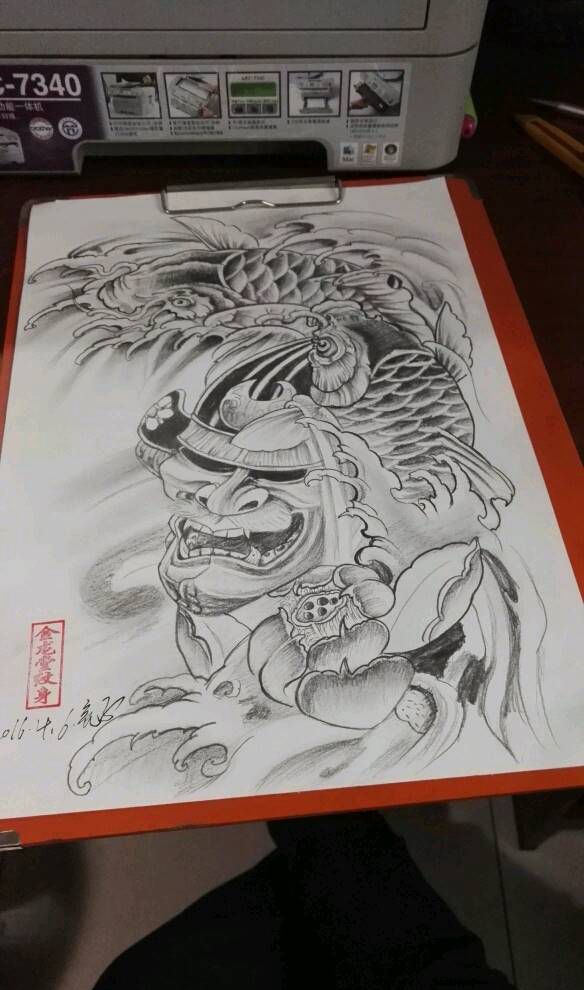 原创双鱼武士纹身图片_肩部胸部传统动物人物成品手稿纹身图案