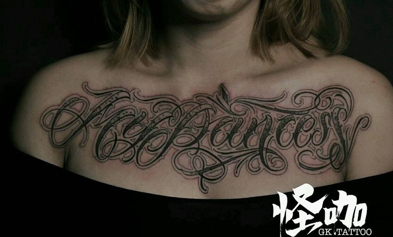 花体字纹身图片_胸部欧美字符原创成品纹身图案