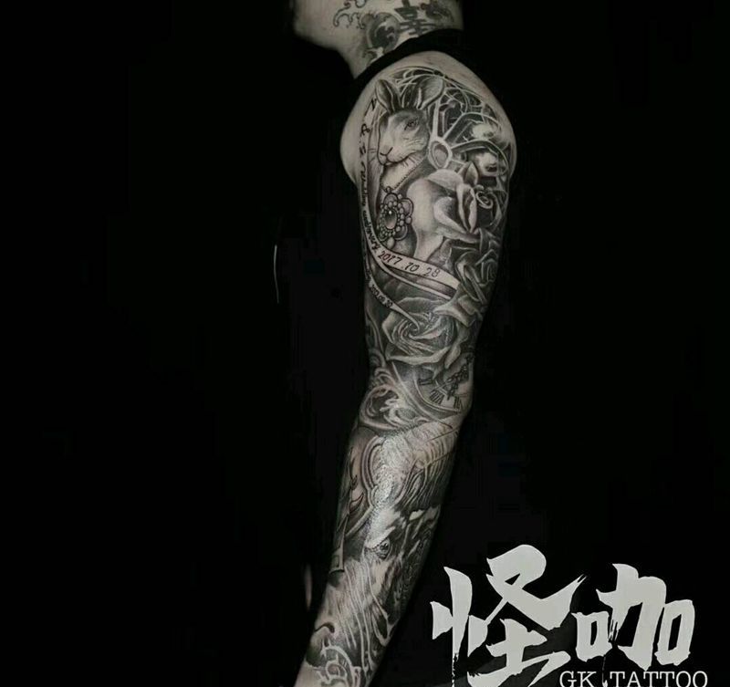 黑白花臂纹身图片_手臂欧美动物植物鬼神图腾原创成品纹身图案