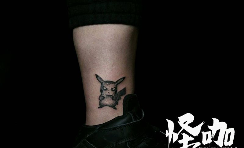 皮卡丘纹身图片_腿部欧美清新鬼神原创成品纹身图案