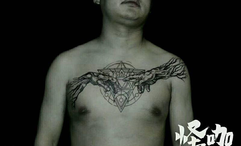 花胸纹身图片_胸部欧美几何原创成品纹身图案