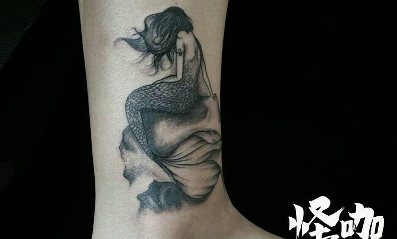 美人鱼纹身图片_腿部脚部欧美鬼神原创成品纹身图案