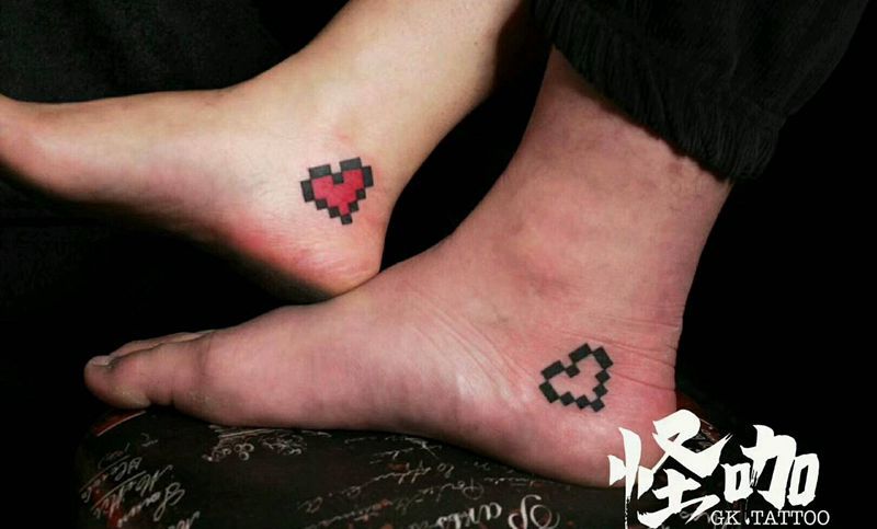 情侣小图纹身图片_脚部清新情侣成品纹身图案