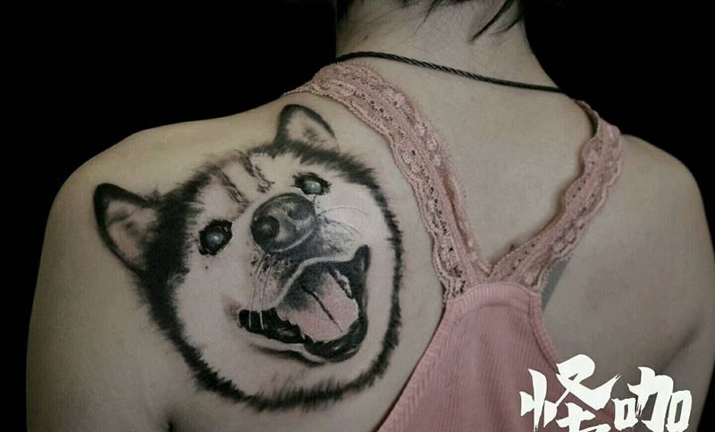 狗纹身图片_背部写实动物原创成品纹身图案