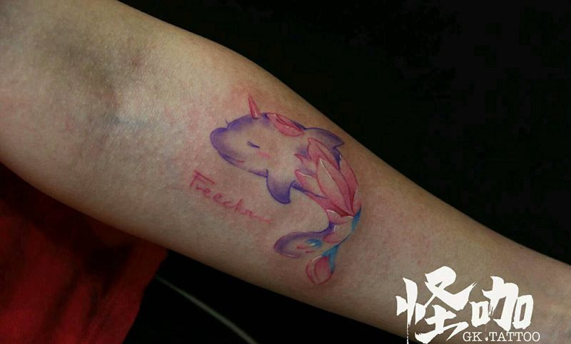 海豚纹身图片_手臂清新动物原创成品纹身图案