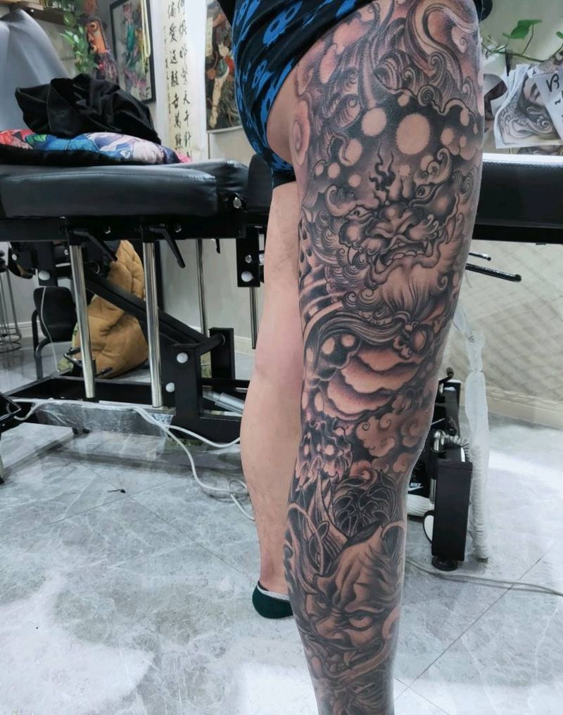 传统唐狮花腿纹身图片_腿部新传统纹身图案