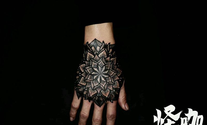 曼陀罗纹身图片_手臂欧美植物原创成品纹身图案