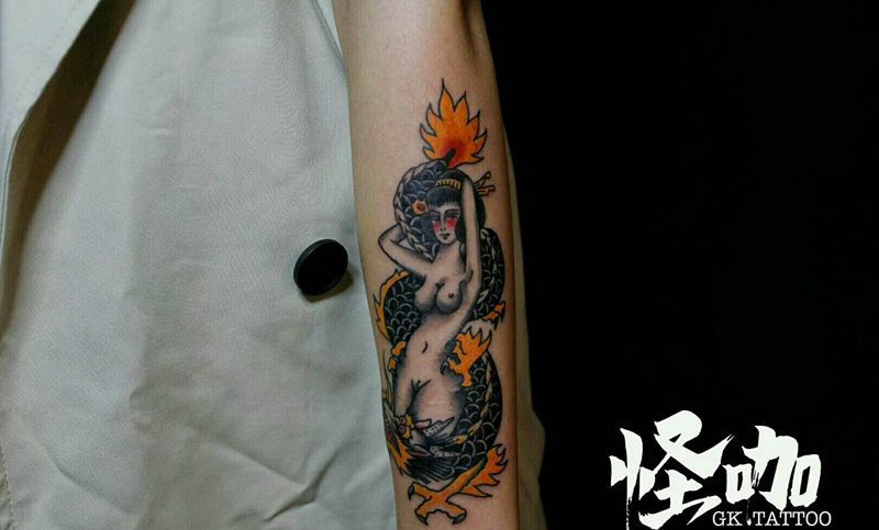 龙女纹身图片_手臂欧美人物图腾原创成品纹身图案