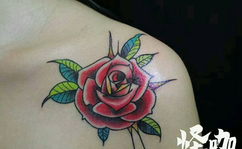 玫瑰纹身图片_肩部欧美植物原创成品纹身图案