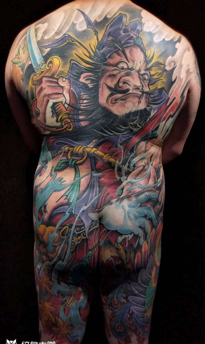 钟馗纹身图片_背部新传统纹身图案