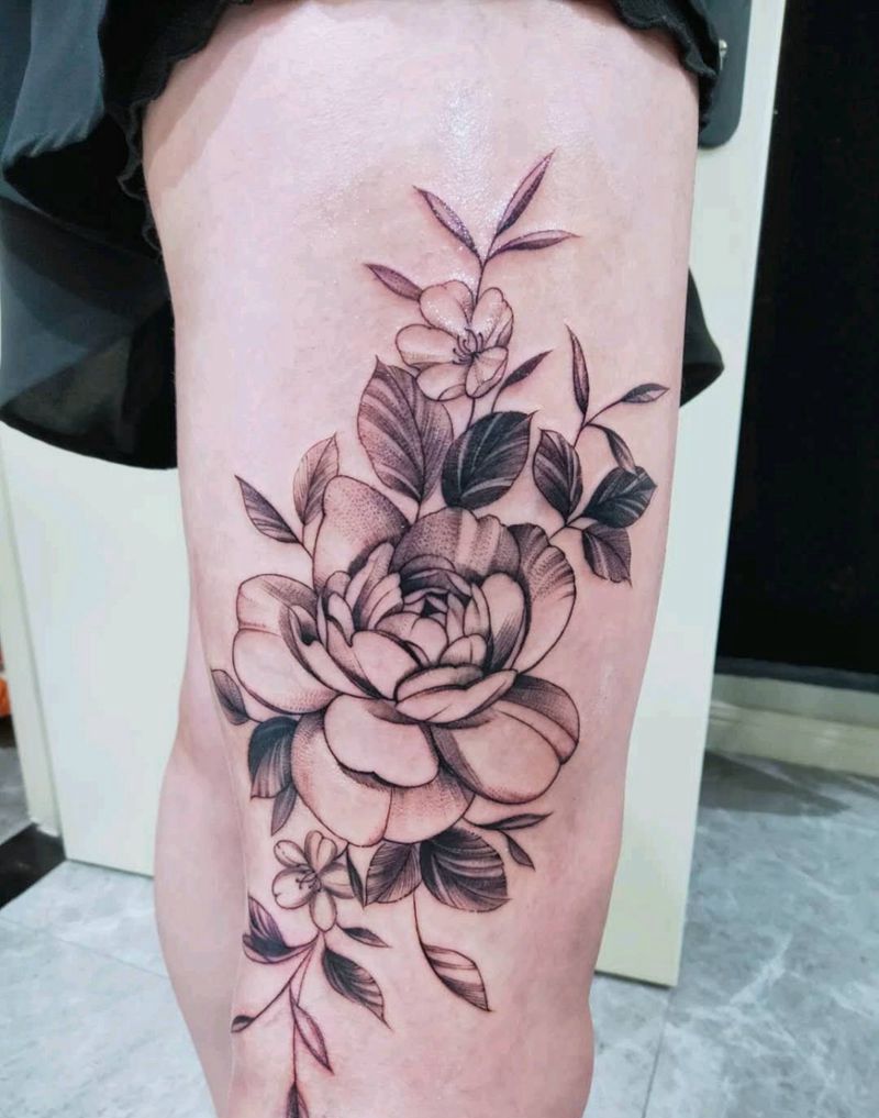 清新素花！纹身图片_腿部点刺纹身图案