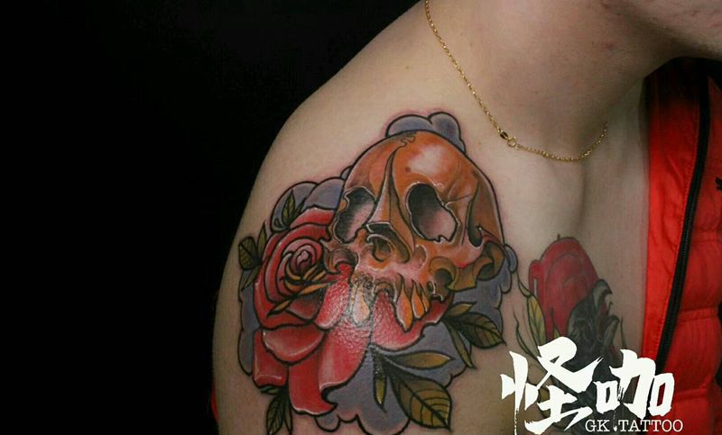 骷髅玫瑰纹身图片_肩部欧美植物鬼神原创成品纹身图案
