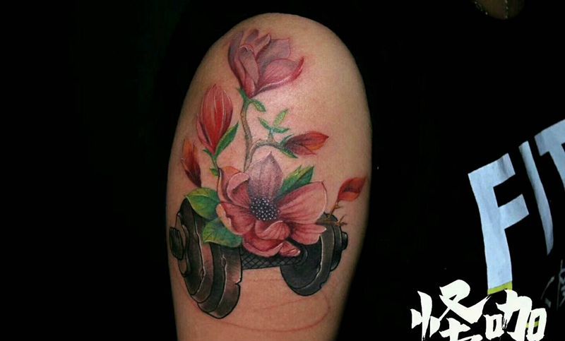 花卉纹身图片_手臂写实植物原创成品纹身图案