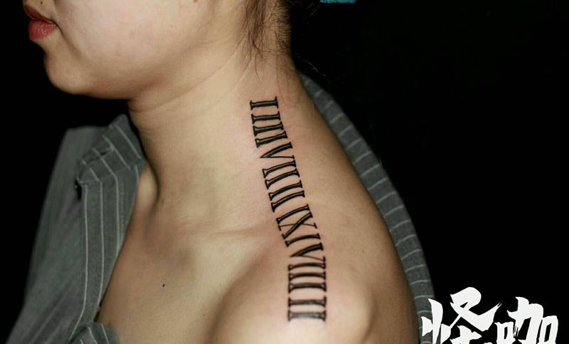 字体纹身图片_肩部欧美字符原创成品纹身图案