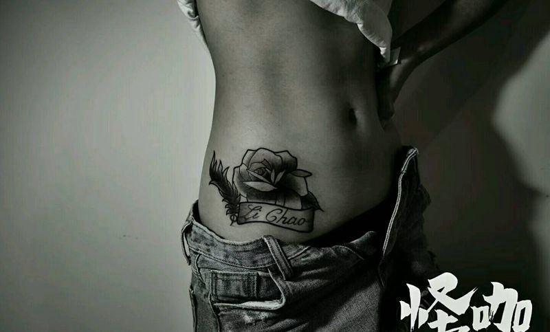 old school纹身图片_腰部欧美植物原创成品纹身图案