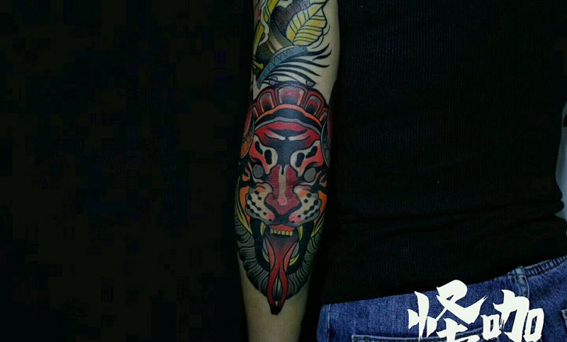 虎纹身图片_手臂欧美动物原创成品纹身图案