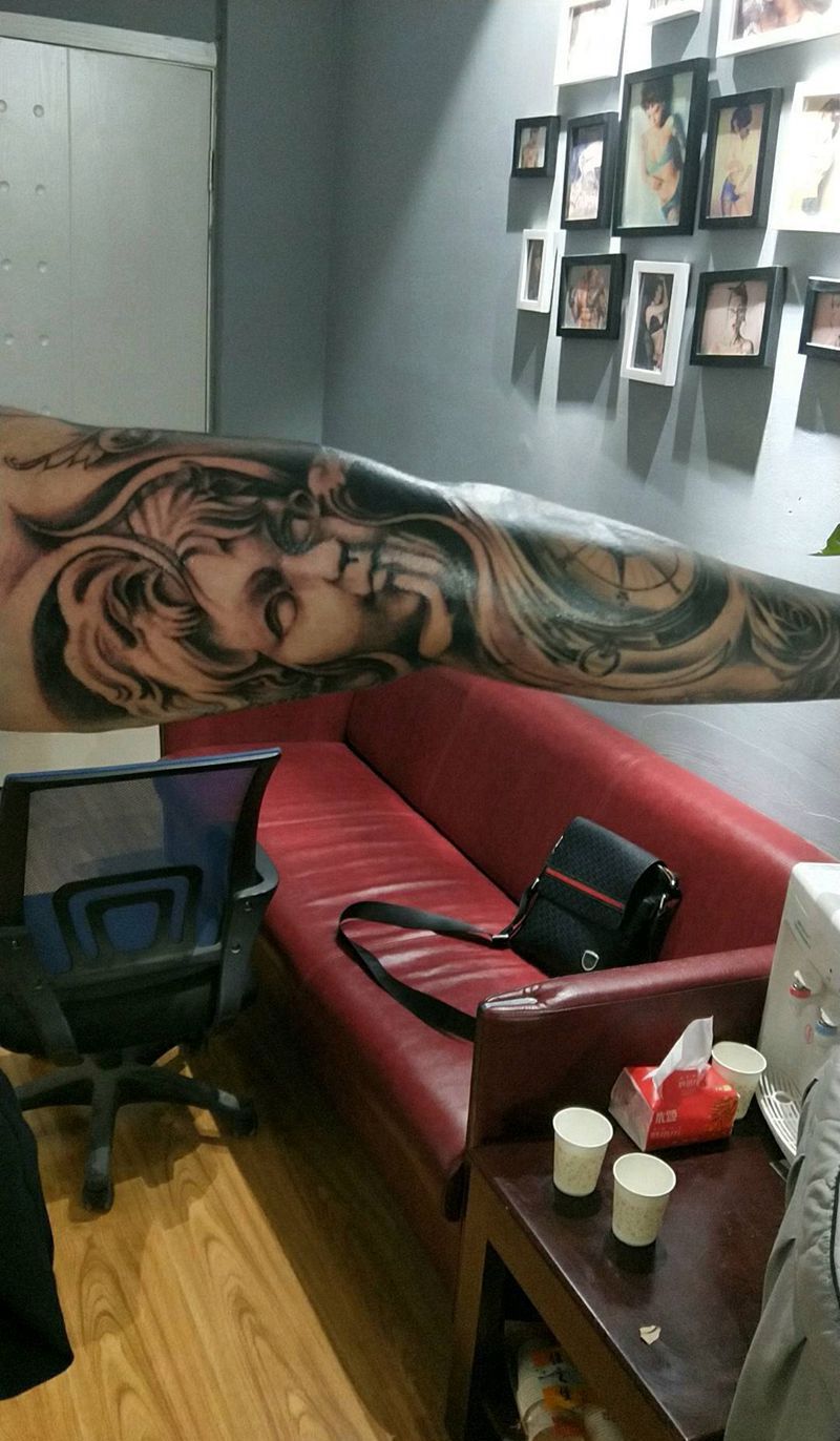 欧美写实花臂进度纹身图片_