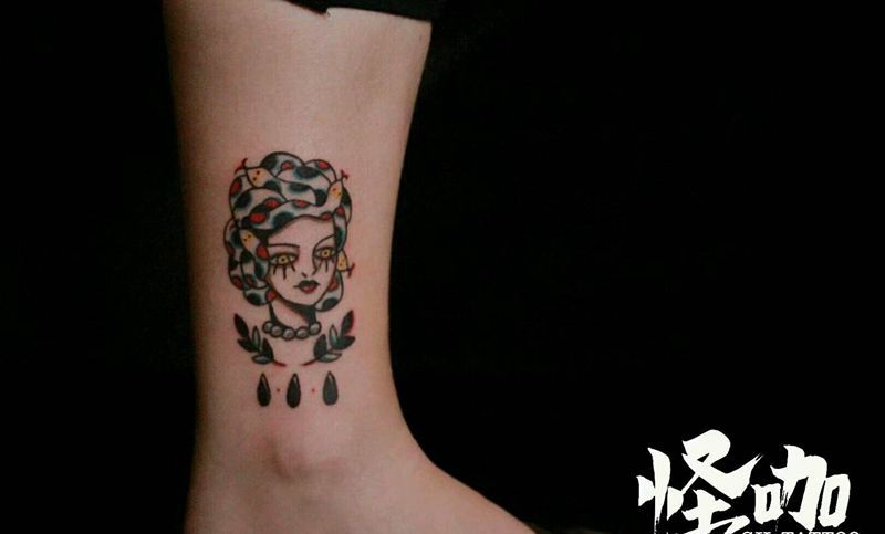 美杜莎纹身图片_腿部欧美鬼神原创成品纹身图案