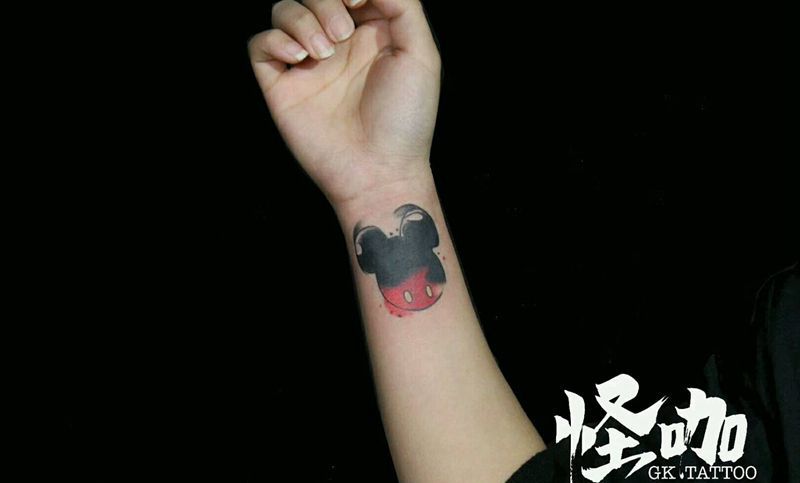 米奇纹身图片_手臂清新人物原创成品纹身图案