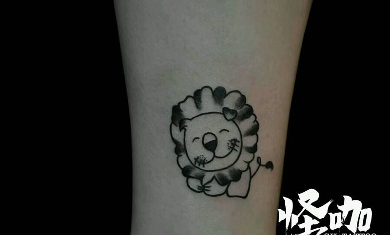狮子纹身图片_手臂清新动物原创成品纹身图案