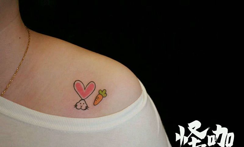小图纹身图片_肩部清新原创成品纹身图案