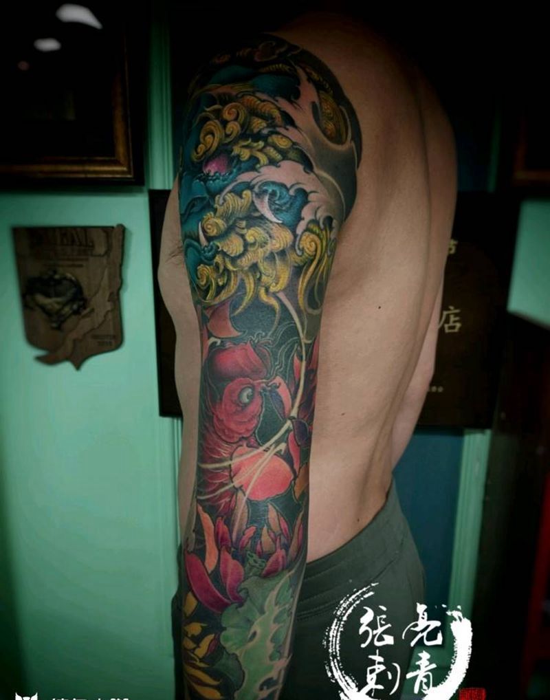 唐狮子纹身图片_手部新传统纹身图案