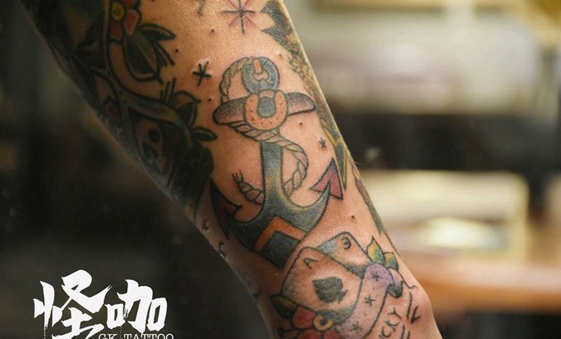 拼接纹身图片_手臂New SchoolOld School纹身图案