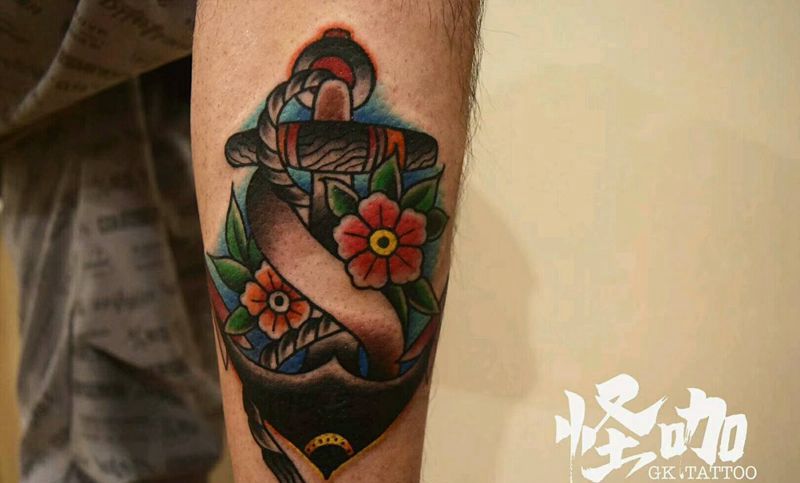 船锚纹身图片_腿部纹身图案