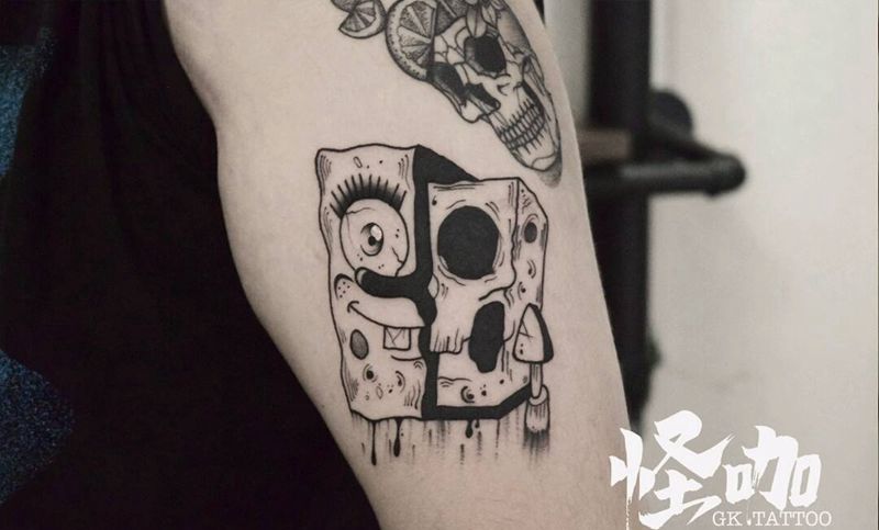 暗黑海绵宝宝纹身图片_手臂纹身图案