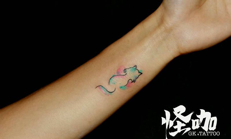 猫纹身图片_手臂清新动物原创成品纹身图案